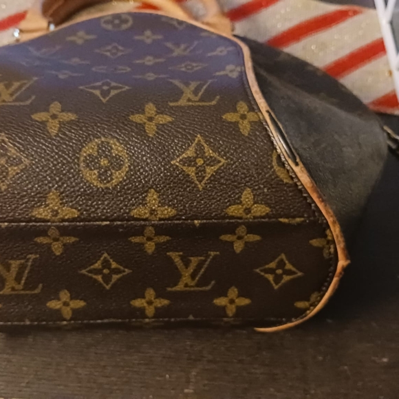 LV Monogram Ellipse Handbag - Picture 6 of 8